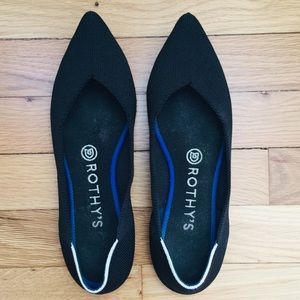Black Pointed-Toe Rothy’s Shoes